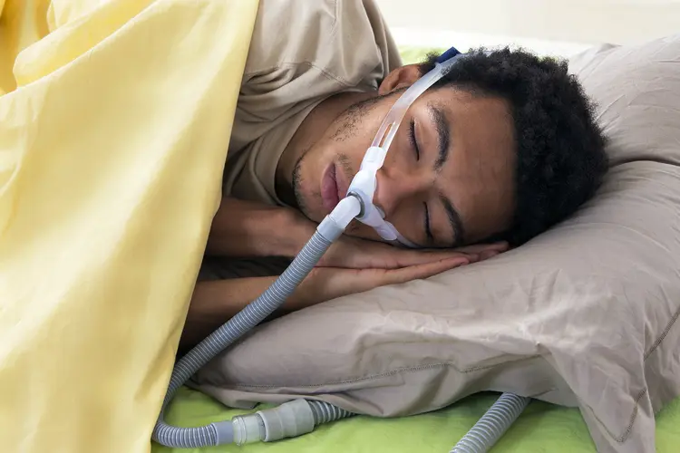 Máy CPAP cho người ngưng thở khi ngủ nặng