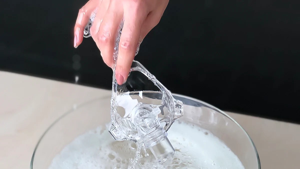 Cách Vệ Sinh Máy CPAP Và Phụ Kiện Đúng Cách